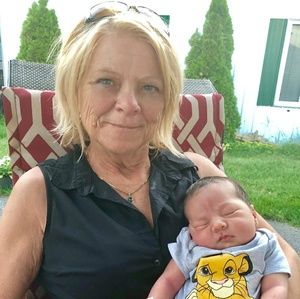 Meet your Posher, Maya